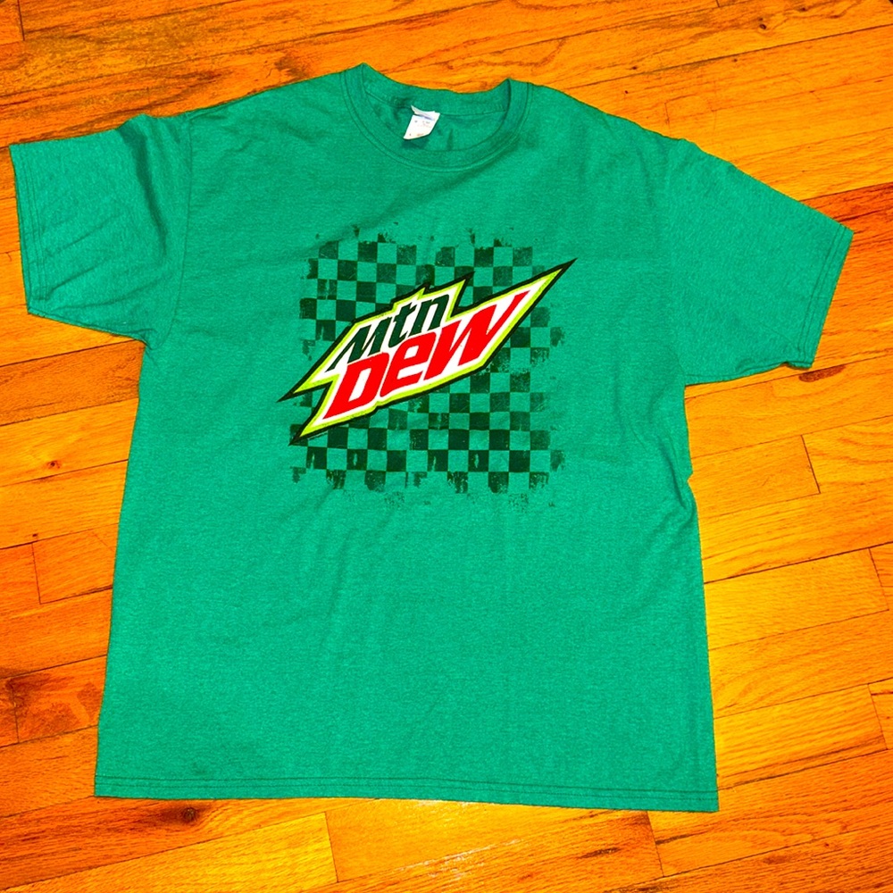 Mountain Dew T-Shirt Size Large